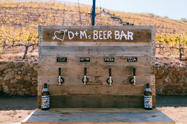 wedding-trends-beer-bar