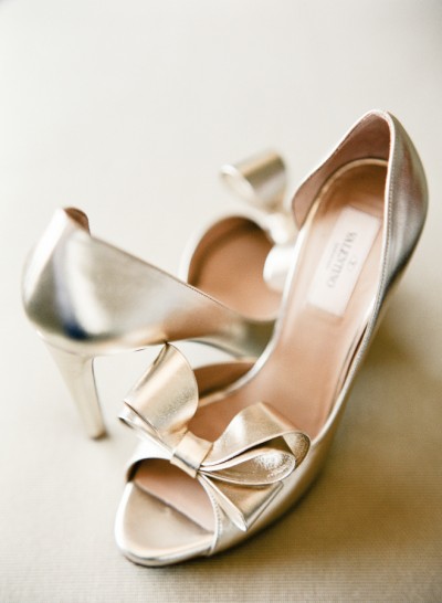gold-wedding-shoes