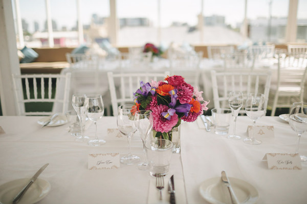 wedding329 table flowers